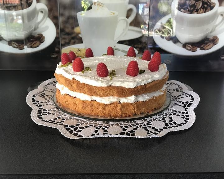 Nadjas kleiner Kuchen- und Kaffee-Garten